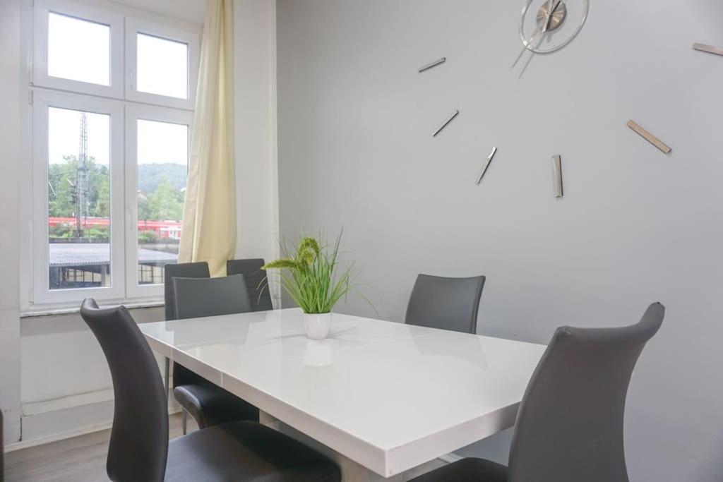 Apartment In Wuppertal - Charmante 3-Zimmer-Oase Mit Kamin Und Badewanne 외부 사진