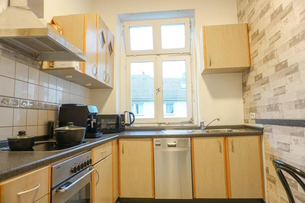 Apartment In Wuppertal - Charmante 3-Zimmer-Oase Mit Kamin Und Badewanne 외부 사진