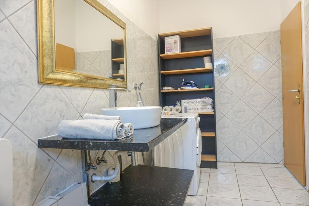 Apartment In Wuppertal - Charmante 3-Zimmer-Oase Mit Kamin Und Badewanne 외부 사진