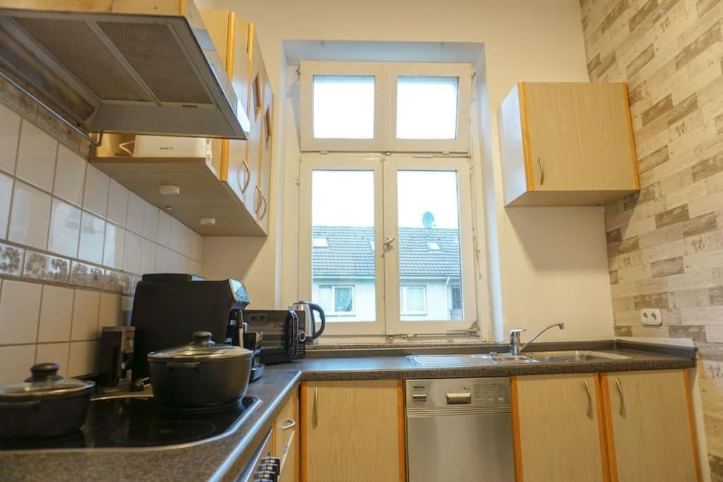 Apartment In Wuppertal - Charmante 3-Zimmer-Oase Mit Kamin Und Badewanne 외부 사진