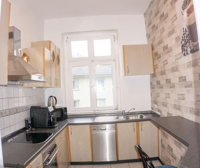 Apartment In Wuppertal - Charmante 3-Zimmer-Oase Mit Kamin Und Badewanne 외부 사진