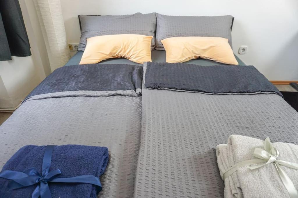 Apartment In Wuppertal - Charmante 3-Zimmer-Oase Mit Kamin Und Badewanne 외부 사진