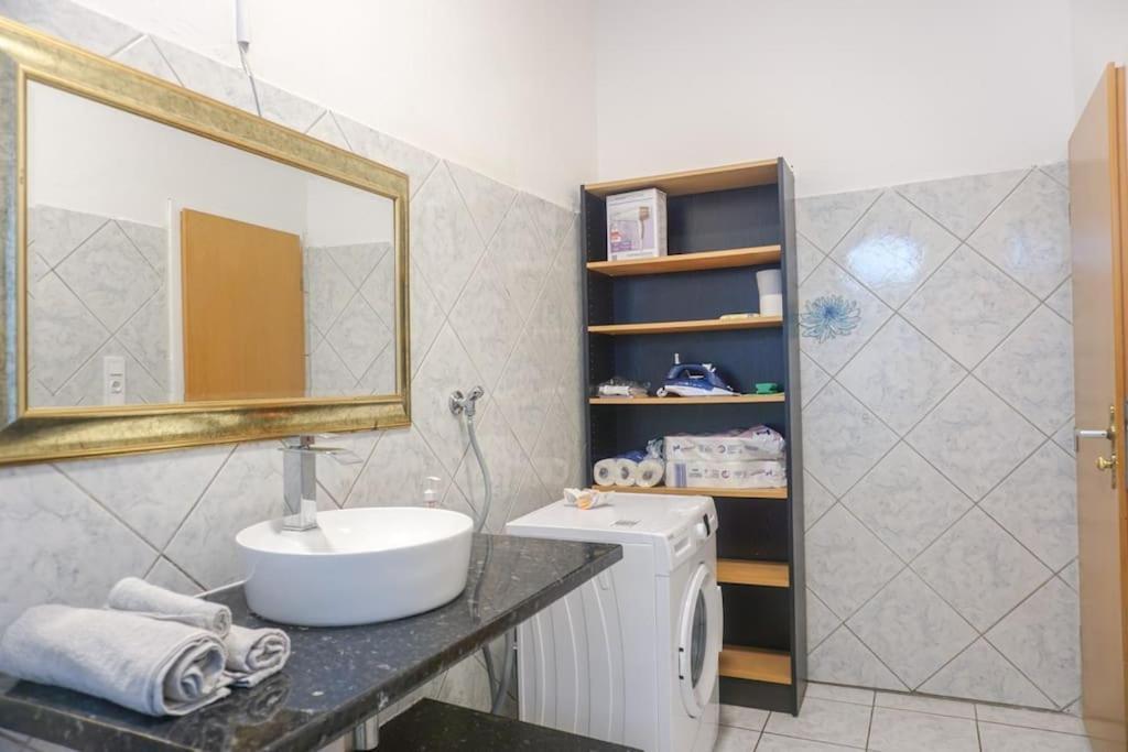 Apartment In Wuppertal - Charmante 3-Zimmer-Oase Mit Kamin Und Badewanne 외부 사진